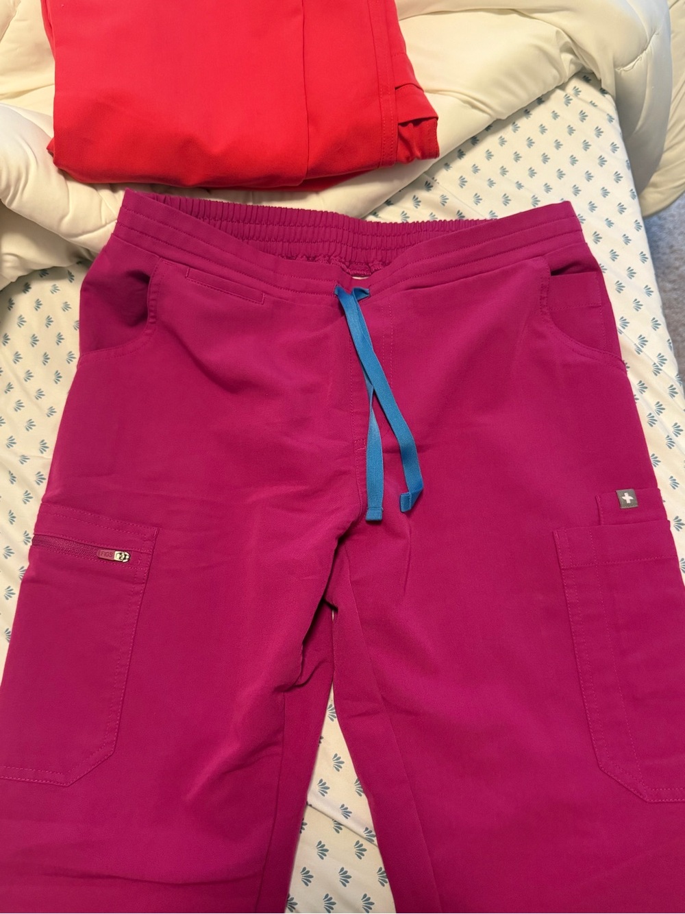 Womens Figs Set Size Small Fuchsia Color - Picture 2 of 3